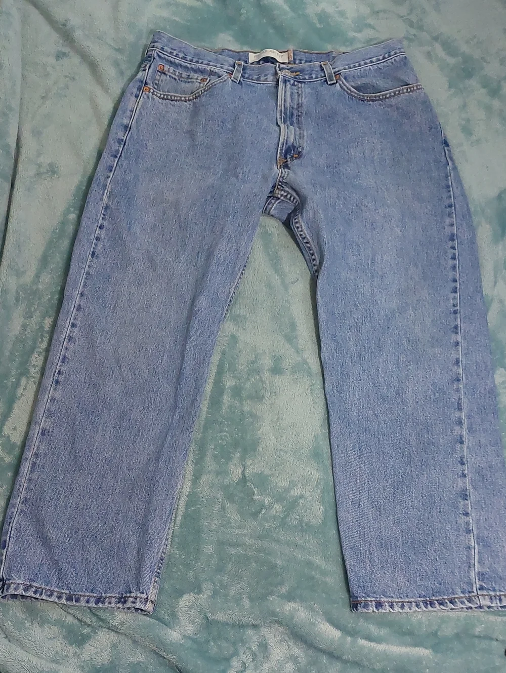 Vintage 1980's Levi's Men's Straight Leg Jeans in Light Blue Wash 38x3o